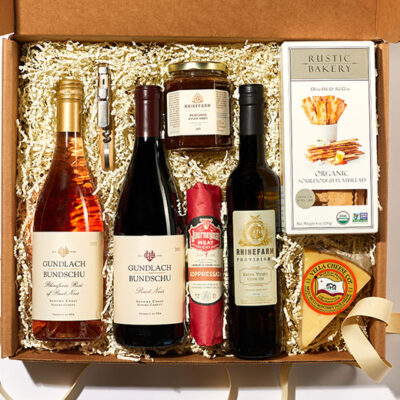 The foodie gift set including two wines and snacks